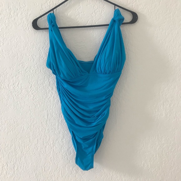 Carmen Marc Valvo Other - Carmen Marc Valvo One Piece Swimsuit Womens Size 8